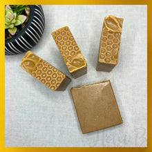 Load image into Gallery viewer, Oats and Honey Artisan Cold Process Soap Bar
